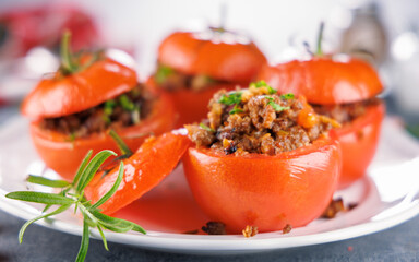 baked stuffed tomatoes with beef