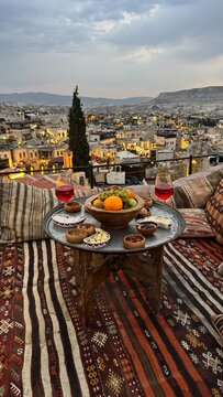 Cappadocia teras restaurant, Kapadokya breakfast view, wine and fruit  