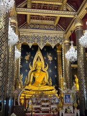 golden buddha statue