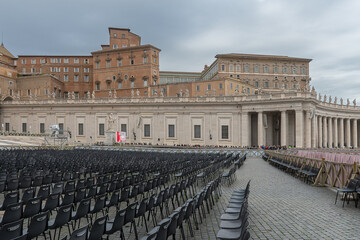 Piazza San Pietro - Palazzo Apostolico - Citt&agrave; del Vaticano