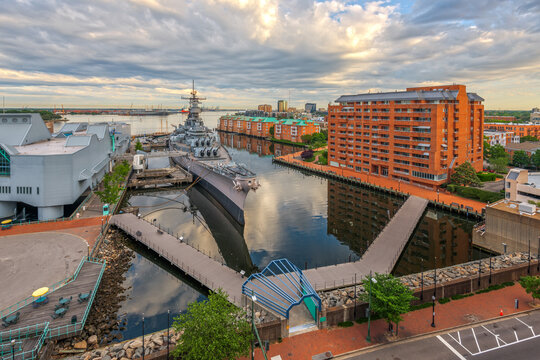 Norfolk, Virginia, USA over the Elizabeth River 1638