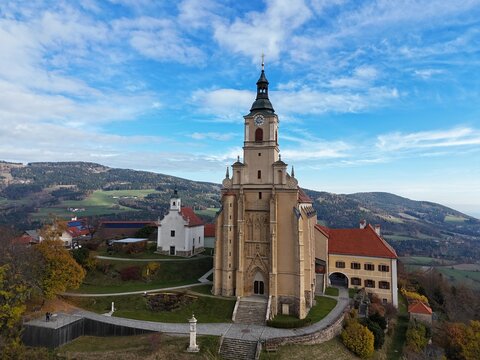 Sehensw&uuml;rdigkeiten und Ausflugsziele der Steiermark, Wallfahrtskirche Mari&auml; Geburt in P&ouml;llauberg 