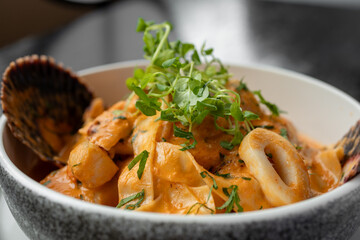 cream tagliatelle with seafood
