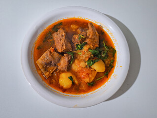 Braised Beef Ribs with Potatoes in Tomato Sauce