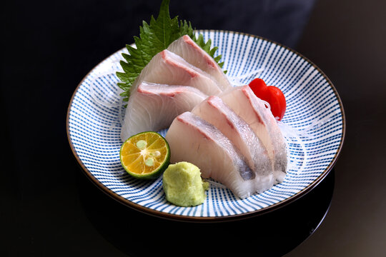 カンパチのお刺身