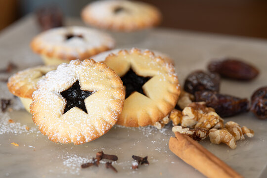 christmas traditional treat, fruit mince pies