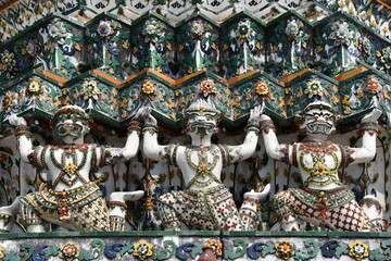 タイバンコクのワット・アルン（暁の寺）