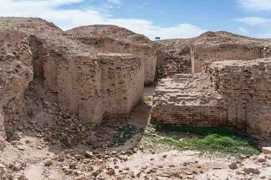 The walls and bricks in the excavation site in the Ancient City of Uruk, Iraq