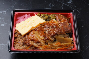 鶏の照焼き弁当