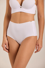 Fashion Lingerie Panties Bra White Nude Black Red Colored Clothes Shorts Pants Legs Detail Inspiration Outfit Look Style Studio Lookbook Still Product Bedroom Scenario