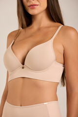 Fashion Lingerie Panties Bra White Nude Black Red Colored Clothes Shorts Pants Legs Detail Inspiration Outfit Look Style Studio Lookbook Still Product Bedroom Scenario