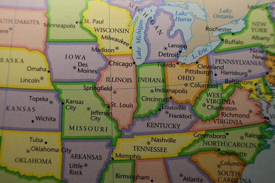 Mid-Atlantic and Southern USA Political Map: Virginia, North Carolina, Kentucky and Ohio Borders. Geography of Appalachian Region on Educational Paper Atlas Background