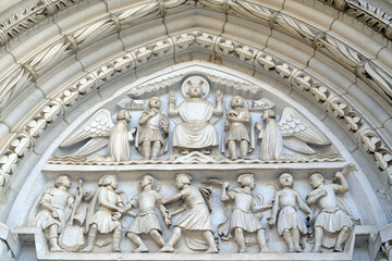 Obraz premium Tympanum depicting Christ in Majesty enthroned amid angels and apostles, overseeing the Last Judgment. Pourrain. France.
