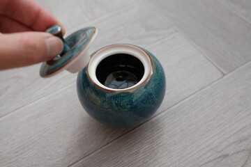 blue apple shape ceramic pot 