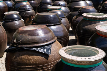ceramic jars calle Onggi, in a Buddhist temple