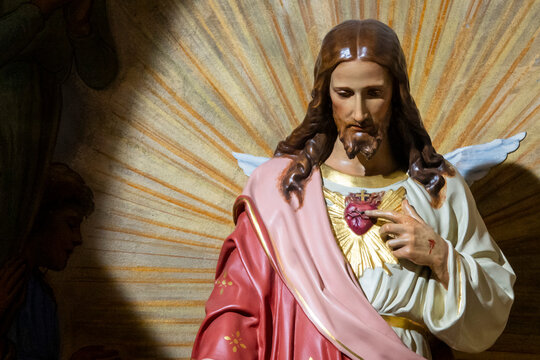 Colorful statue (19th century) of Sacred Heart of Jesus Christ.