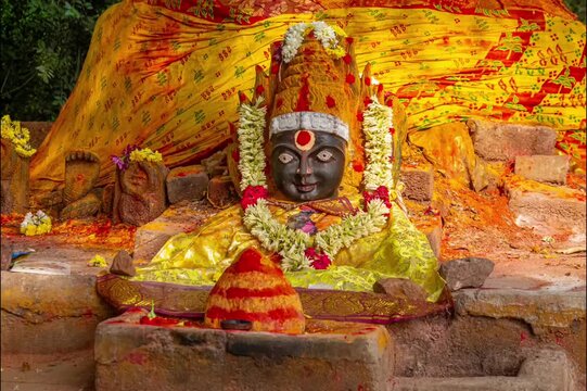 Sri Nagamman Koil & Snake amman god temple & Snake god temple, state highway 121, Kelambakkam - Vandalur Road, Rathinamangalam, Vengambakkam, chennai, Tamil Nadu-600048. famous temple in tamilnadu.