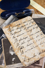 Vintage photos and ancient pince-nez