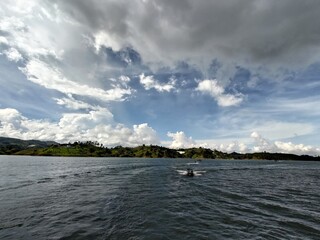 Embalse Peñol-Guatapé, Colombia