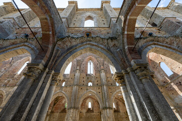 Fototapeta premium Abbazia di San Galgano Gothic arches - Chiusdino, Italy