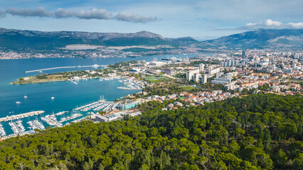 Naklejka premium Split City & Coastline