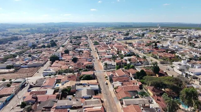 Carmo do Parana&iacute;ba &ndash; MG | Vista A&eacute;rea em 4K | Imagens da Cidade no Alto Parana&iacute;ba