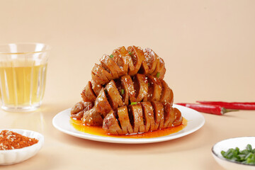 Handmade Shaanxi Gluten Skewers Chinese Traditional Food with Sweet Glaze and Tea