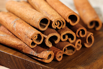Natural Cinnamon Bark Sticks Bundle - Aromatic Spice Seasoning on Wood