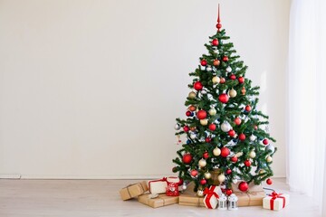 christmas tree with presents