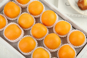 Fresh Qinling Apricots from Shaanxi Province in Protective Packaging