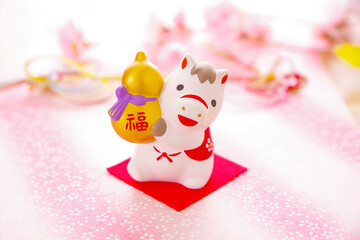 縁起物の可愛らしい午年の置き物