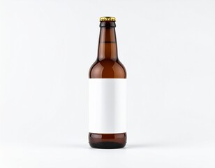 茶色い瓶ビールのモックアップサンプル　白い無地のラベル付　白背景