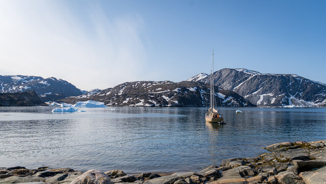 Sailing under the midnight sun in Greenland