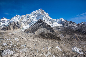 The Khumbu glacier en route to Everest Base Camp. Himalayas, Nepal