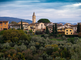 Italia, Toscana, colline intorno a Firenze. Il paese di Settignano.