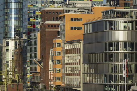 Ensemble of buildings along the Julo-Levin-Ufer in the Media Harbour, D&uuml;sseldorf, North Rhine-Westphalia, Germany