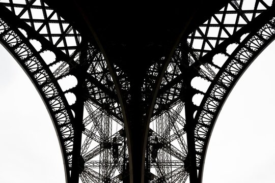 Eiffel Tower, close-up, silhouette, Paris, &Icirc;le-de-France, France