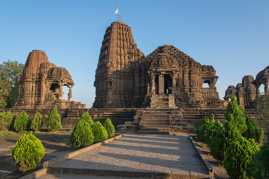Gondeshwar Temple, A Majestic Ancient Shiva Shrine, Hemadpanthi style architecture, a prominent historical and architectural marvel, 11th-12th century Hindu temple, Sinnar, Nashik, Maharashtra, India.