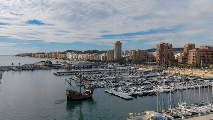 Fototapeta premium La Nao Santa María entrando en el puerto de Fuengirola, España
