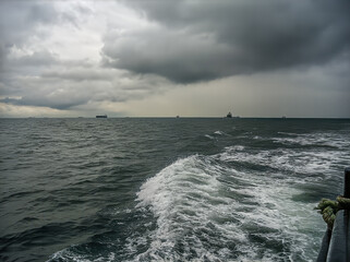 bew&ouml;lkter Himmel &uuml;ber der Ostsee