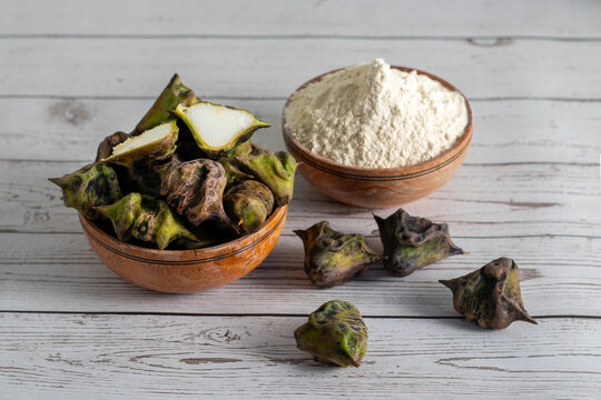 Water chestnut flour is gluten-free, nutritious, light, cooling, easily digestible, used in fasting recipes, puddings, halwa, breads, pancakes, and thickening soups.
