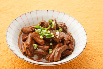 豚のもつの煮込み