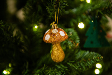 キラキラ輝くクリスマスツリー