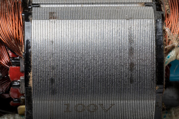 電気モーターの固定子部分