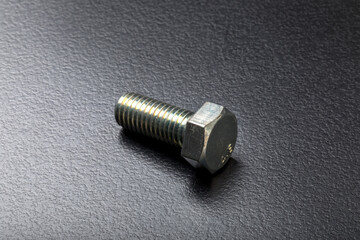 一本のボルト、a bolt