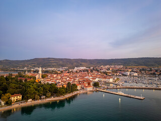 Obraz premium Izola in Slovenia, a Historic Coastal Town on the Adriatic Sea