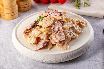 Pasta Carbonara - farfalle with bacon