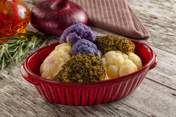 Steamed Colorful raw organic cauliflower cabbage