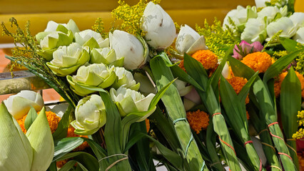Lotus flowers and flowers offered to the Buddha