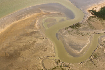 vue a&eacute;rienne de la Baie du Mont Saint Michel en France